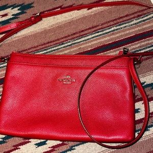 Coach /Red / Crossbody